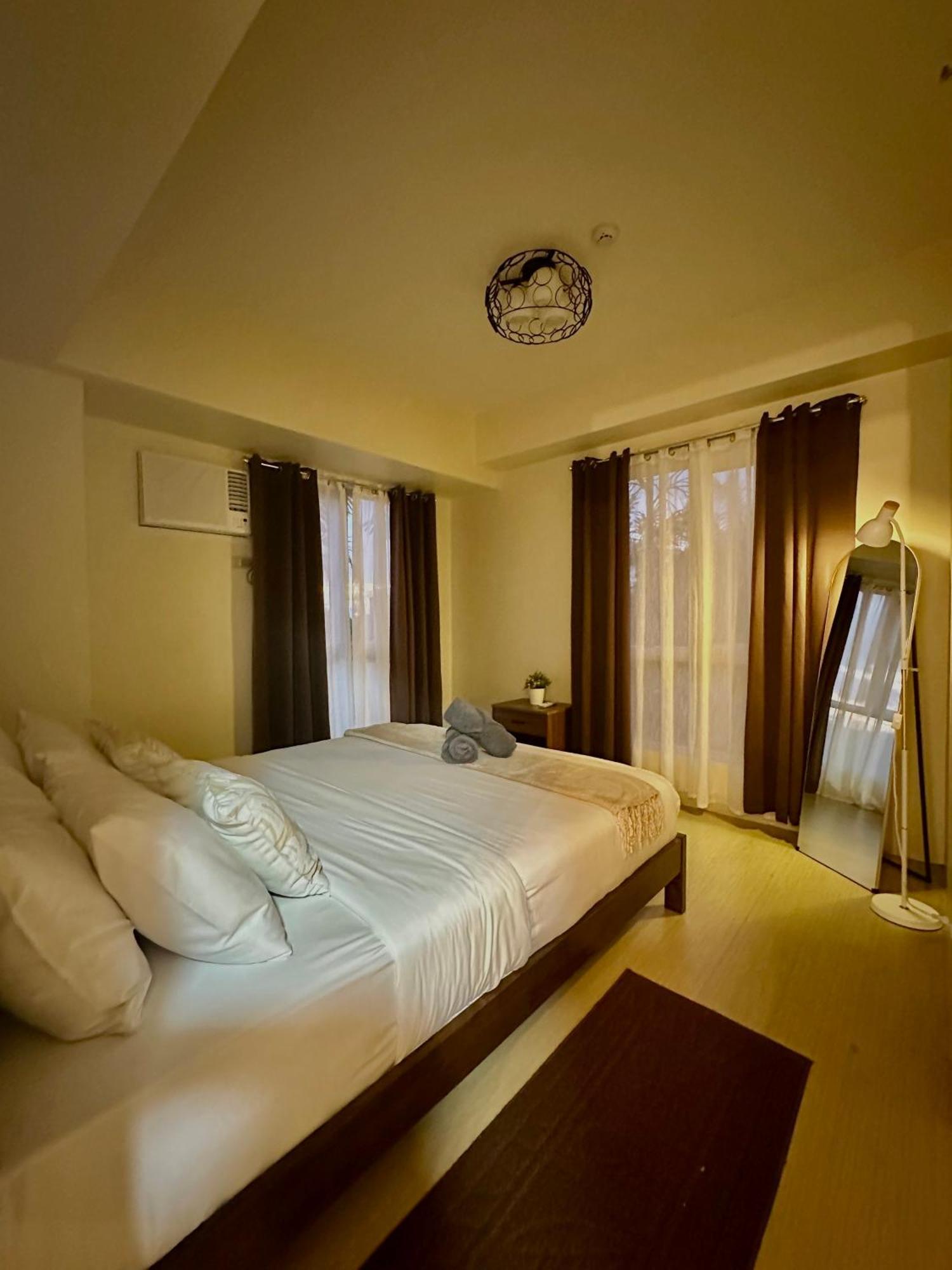 2-Bedroom Condo Unit With Balcony At Centrio Tower Beside Ayala Centrio Mall Downtown Cdo Cagayán de Oro Exterior foto